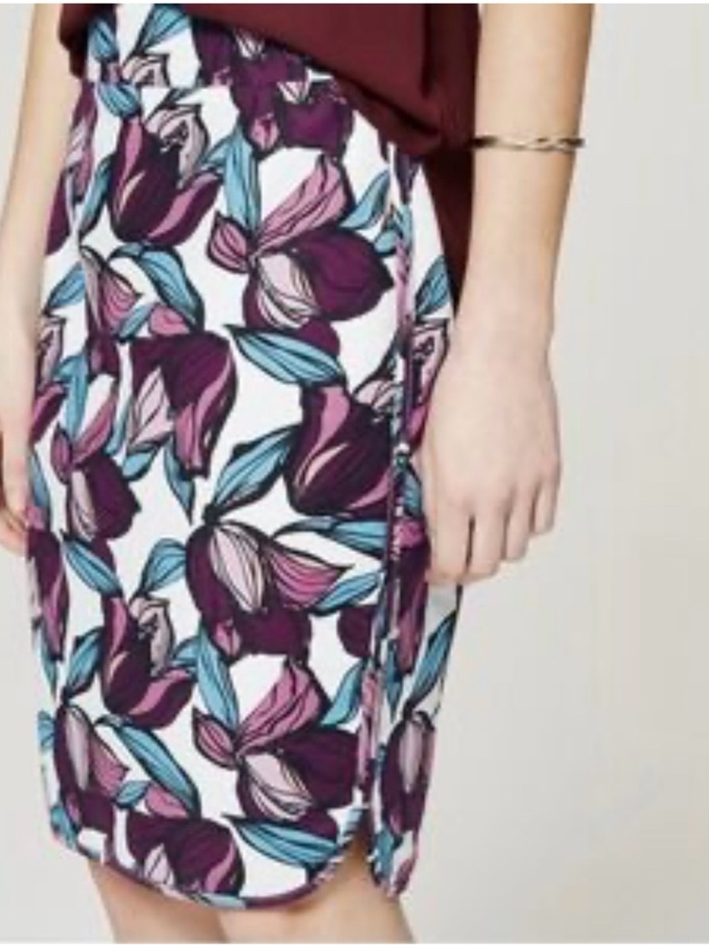 LOFT Floral Pencil Skirt in Burgundy, Teal, White 6p - Picture 3 of 8